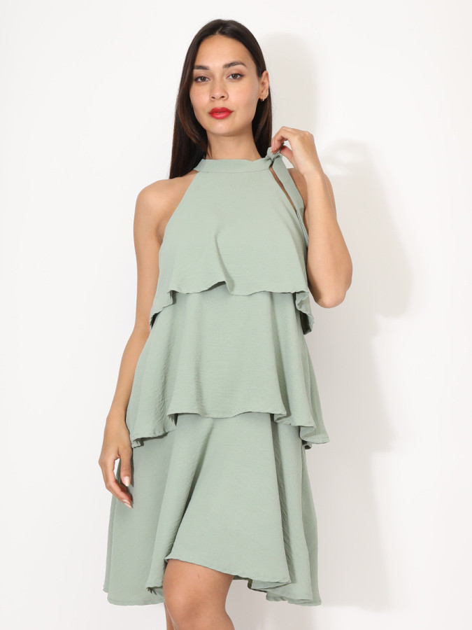 Robe à volants et nœud