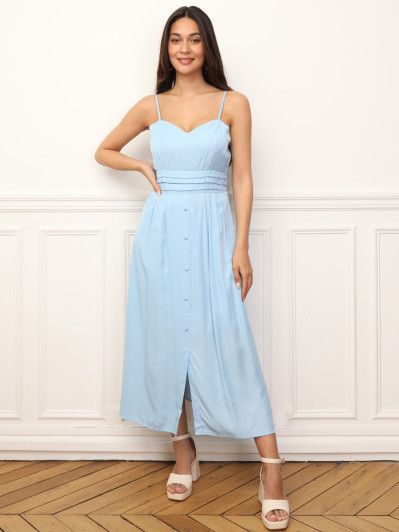 Robe à boutons et détails plissés