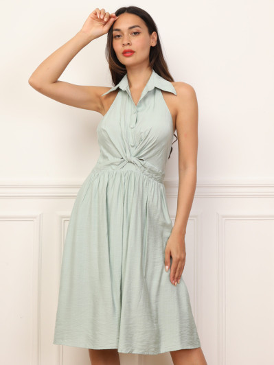 Robe dos-nu à col chemise verte sauge