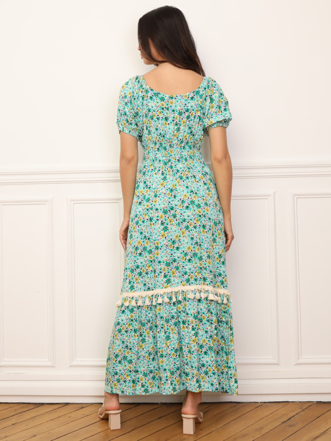 Robe longue à fleurs et détails crochet