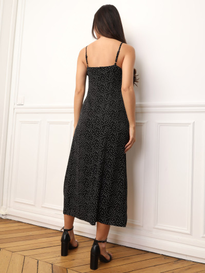 Robe froncée et fendue à pois