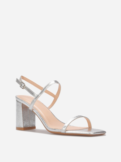 Sandales à bout carré et fines brides