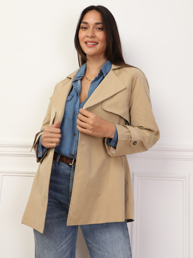 Trench court élastiqué à la taille