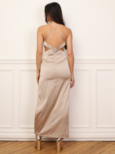 Robe satinée cut-out avec fente