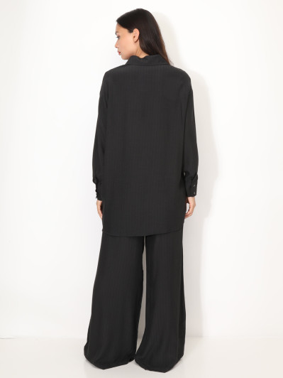 Ensemble chemise et pantalon à rayures