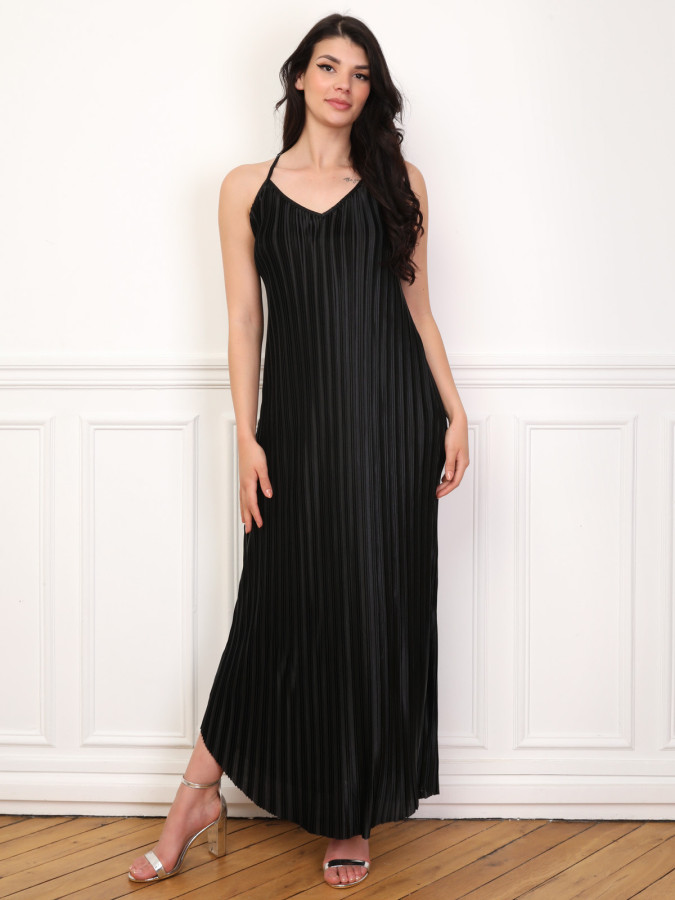 Robe plissée à bords arrondis