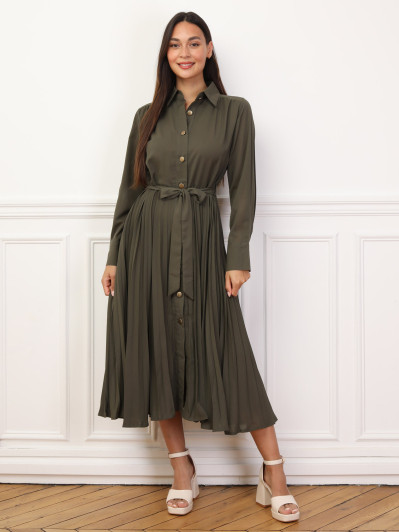 Robe chemise plissée et ceinturée