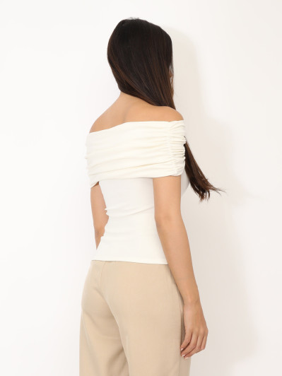 Top moulant à col bardot