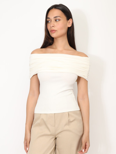 Top moulant à col bardot