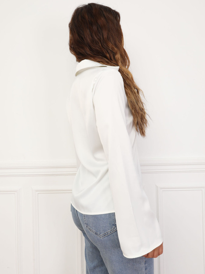 Chemise satinée blanche à noeuds