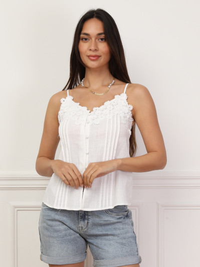 Caraco boutonné à fleurs en crochet