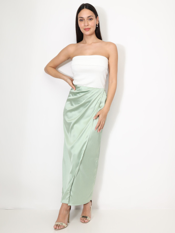 Jupe satinée style portefeuille