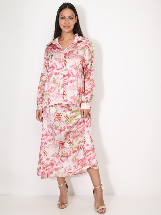 Chemise à motifs et éclats dorés