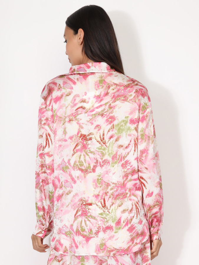 Chemise à motifs et éclats dorés