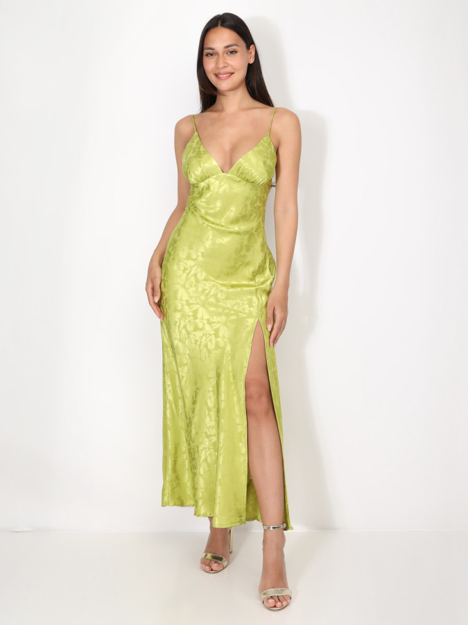 Robe longue satinée à motif floral