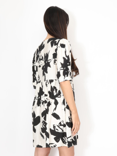 Robe à fleurs géométriques et nœuds