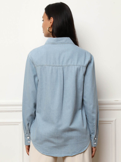 Chemise en denim à boutons vernis