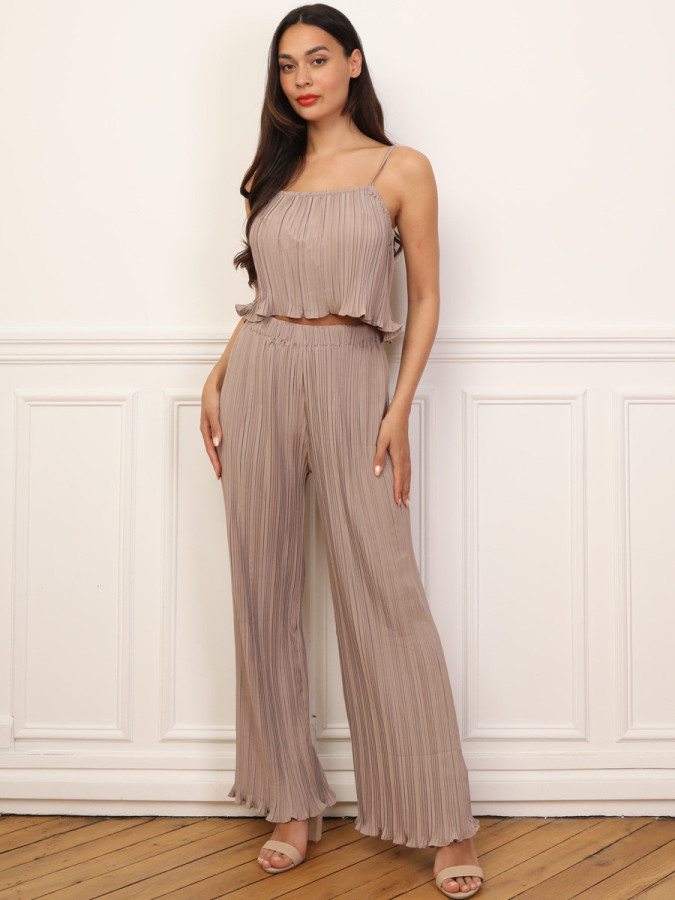 Ensemble plissés et ample