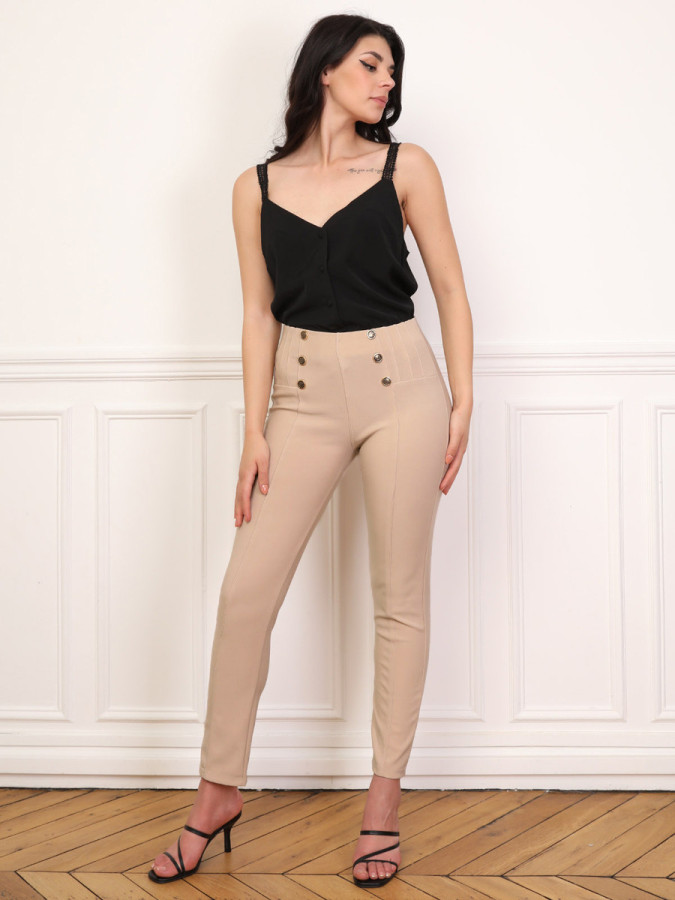 Tregging à boutons et surpiqûres