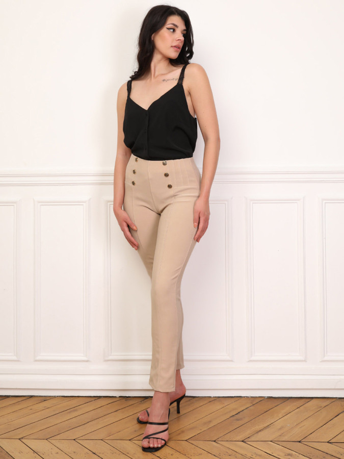 Tregging à boutons et surpiqûres