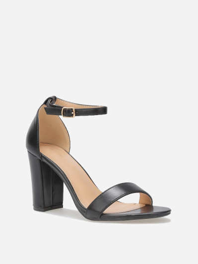 Sandales avec brides et talon carré