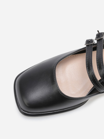 Babies à talon et bout carrés