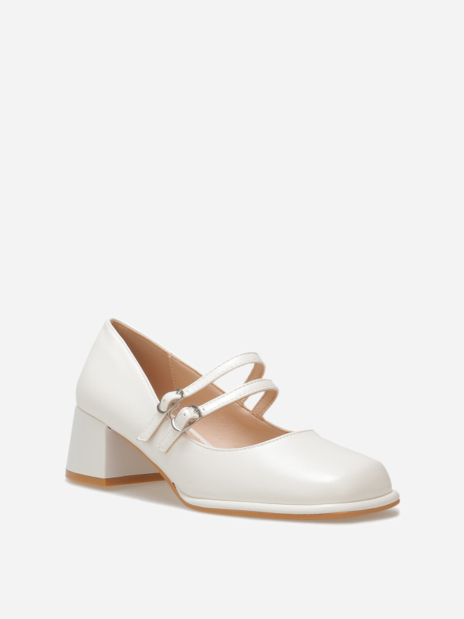 Babies à talon et bout carrés