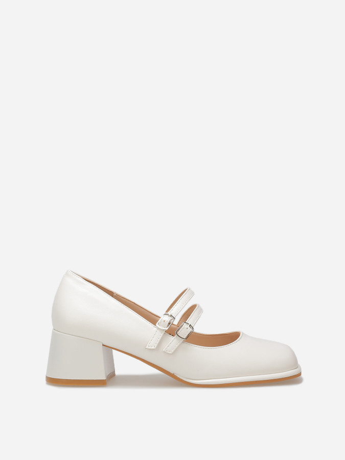 Babies à talon et bout carrés