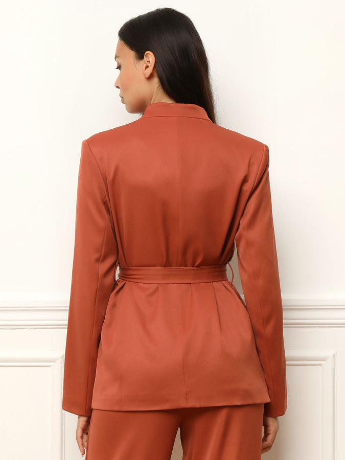 Veste de tailleur avec ceinture