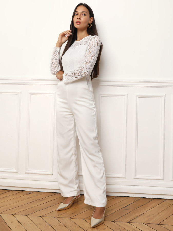 Combinaison avec buste en dentelle