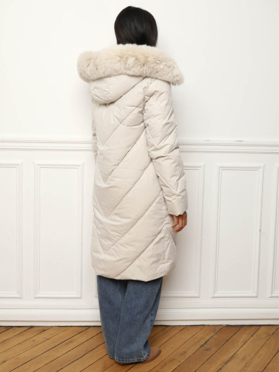 Doudoune à capuche en fausse fourrure