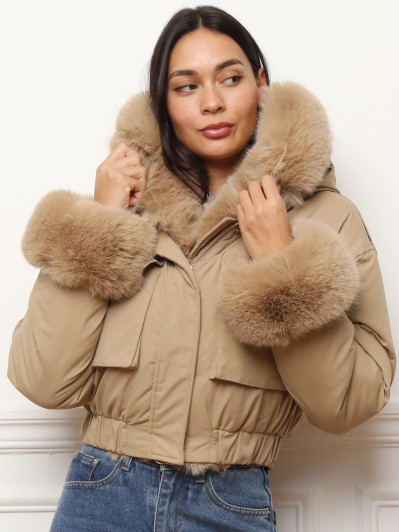 Parka courte à fausse fourrure