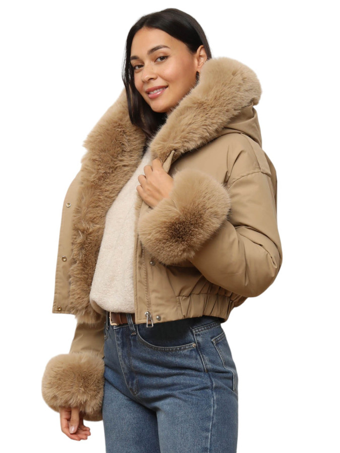Parka courte à fausse fourrure