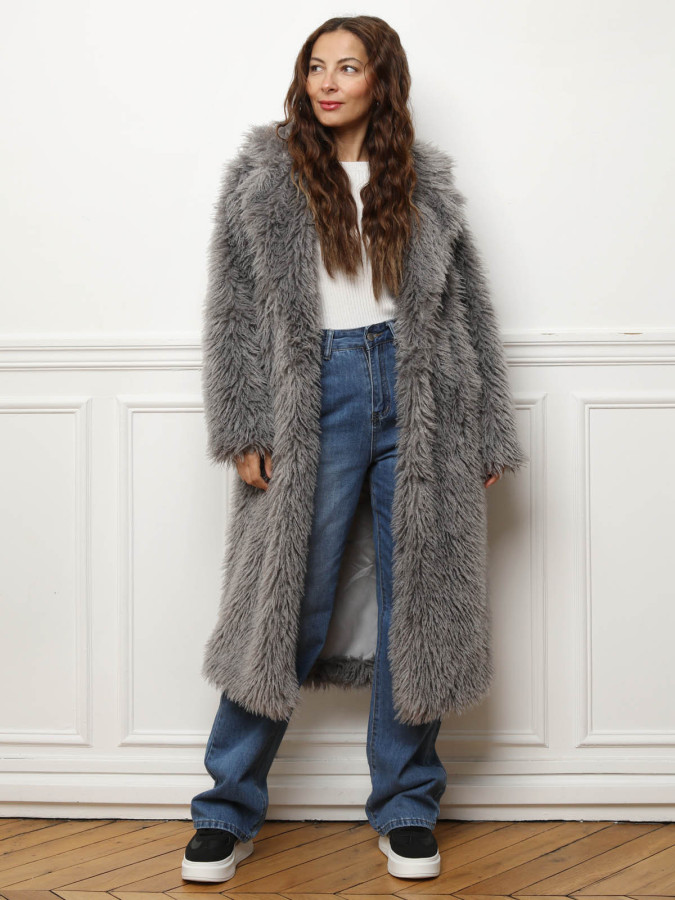 Manteau large en fausse fourrure