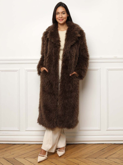 Manteau large en fausse fourrure