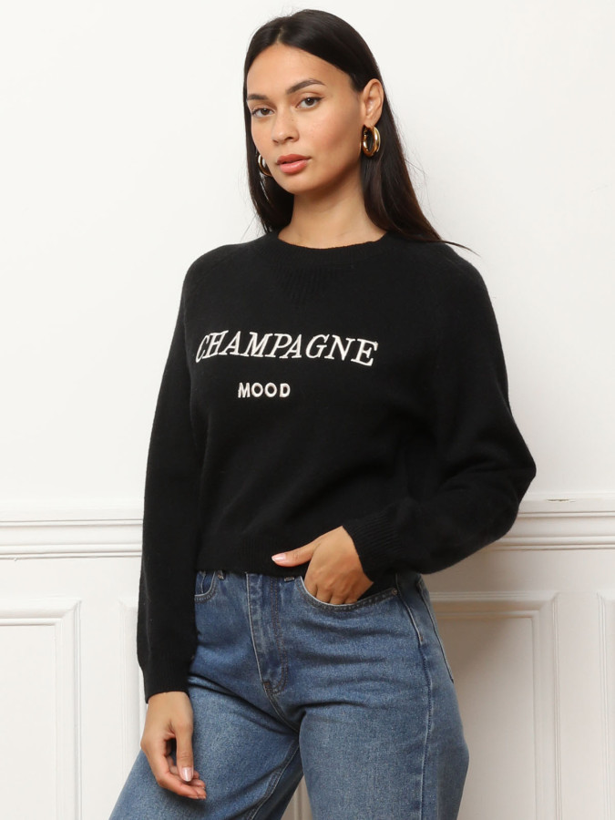 Pull à message brodé