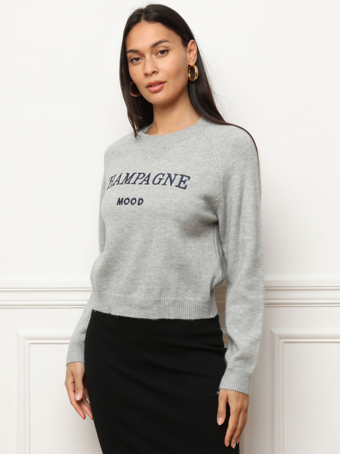 Pull à message brodé