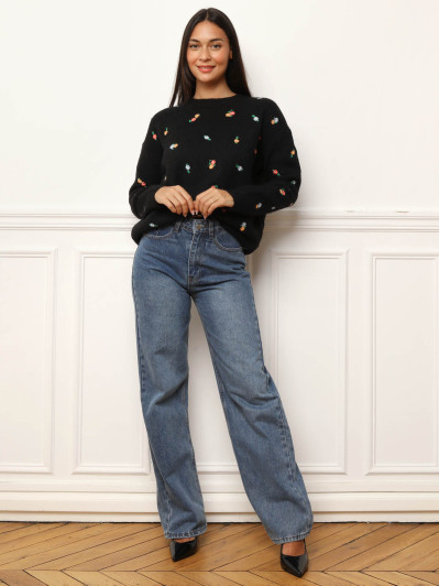 Pull à petites fleurs brodées