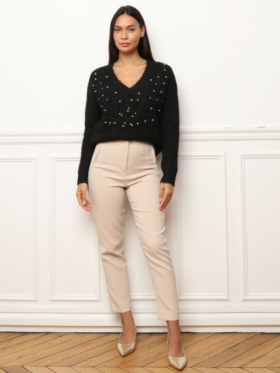 Pull à détails en crochet et perles