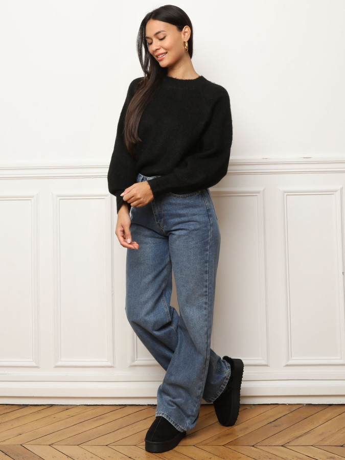 Pull à dos ouvert et perles