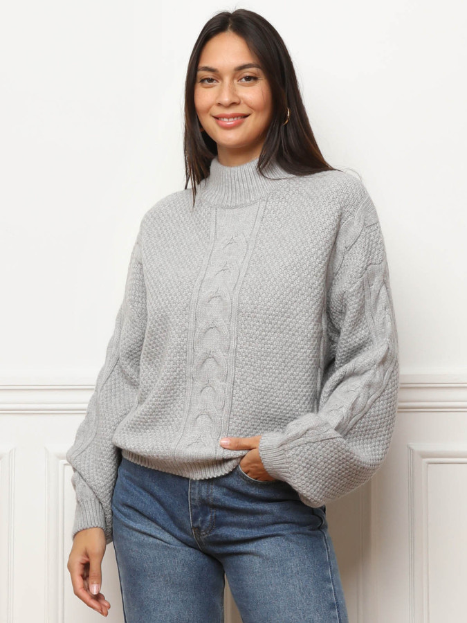 Pull à motifs et manches ballons