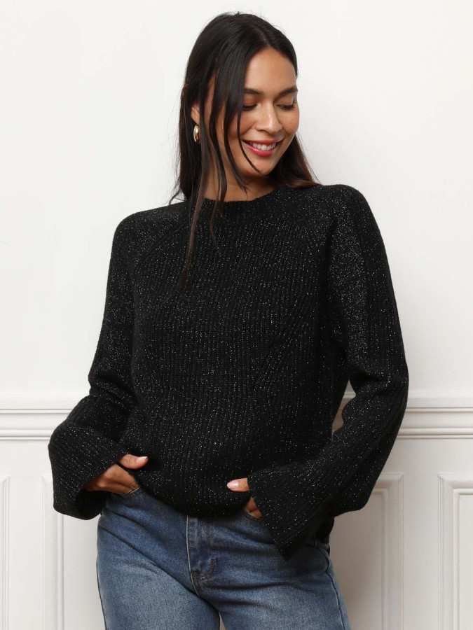 Pull à fils brillants et manches papillon