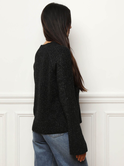 Pull à fils brillants et manches papillon