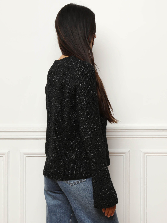 Pull à fils brillants et manches papillon