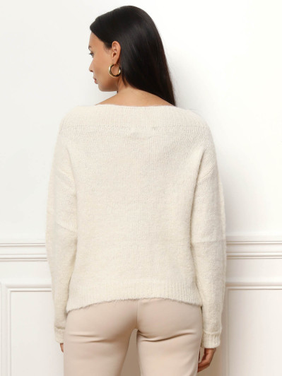 Pull à col bateau et fleurs brodées