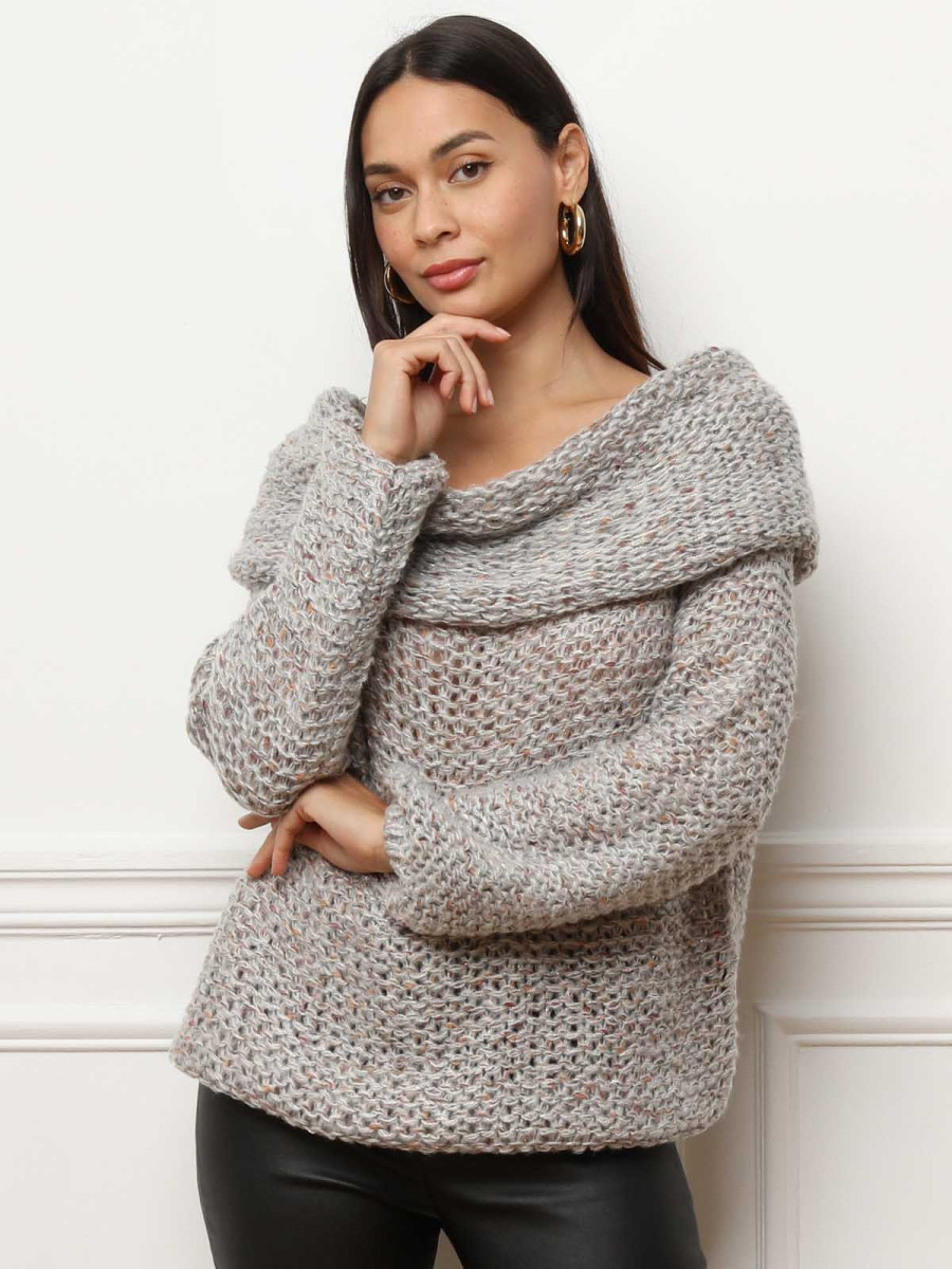 Pull à col bardot et fils pailletés