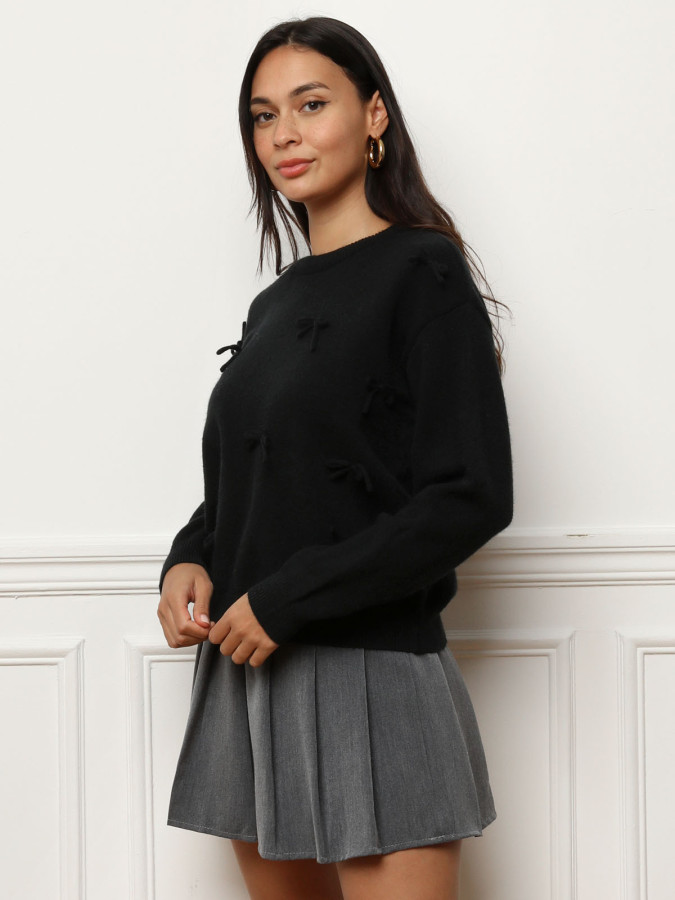 Pull ample avec petits nœuds