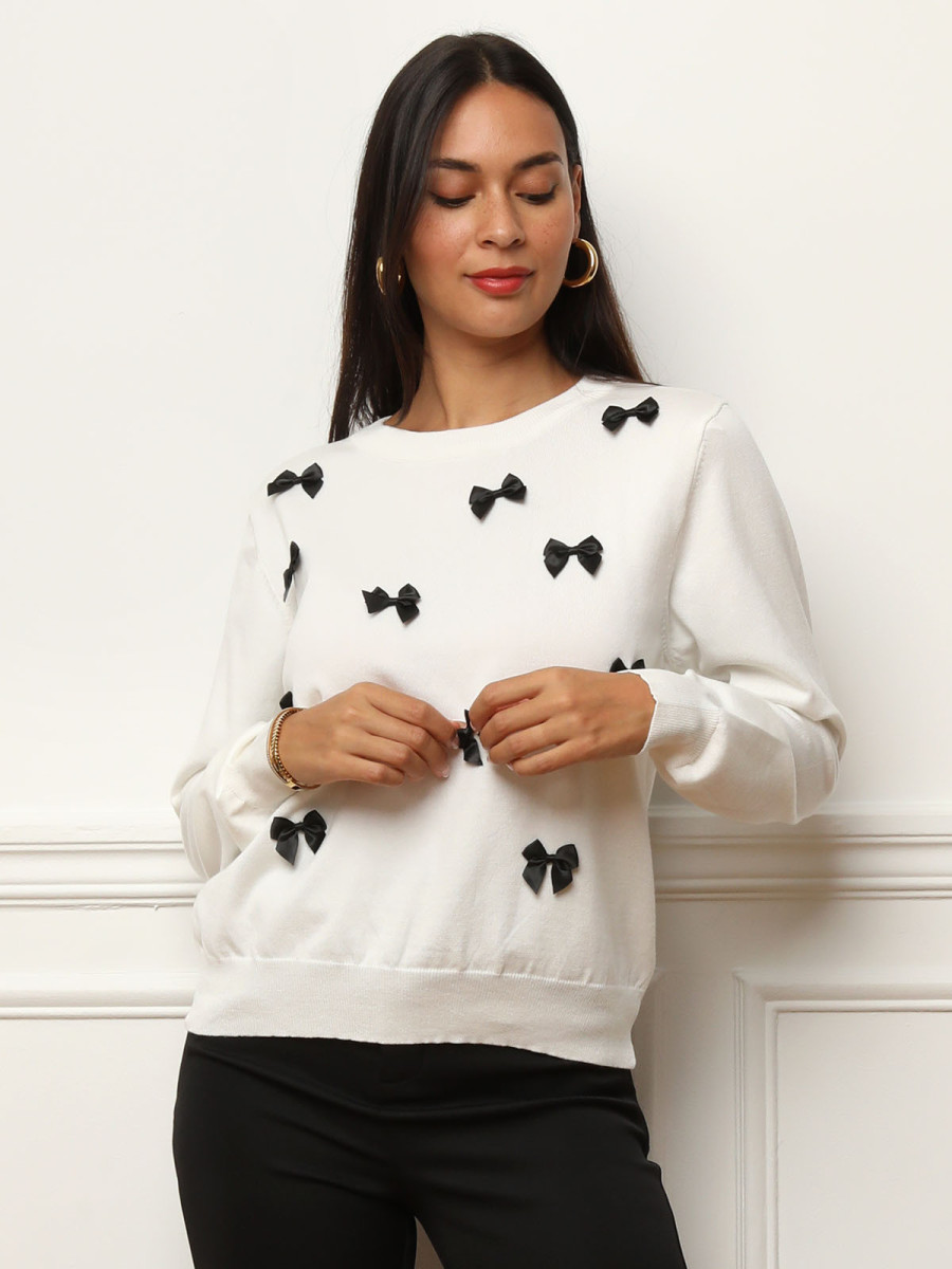 Pull à petits nœuds satinés
