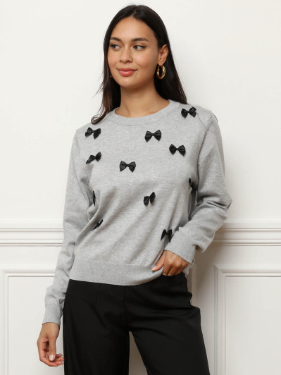 Pull à petits nœuds satinés