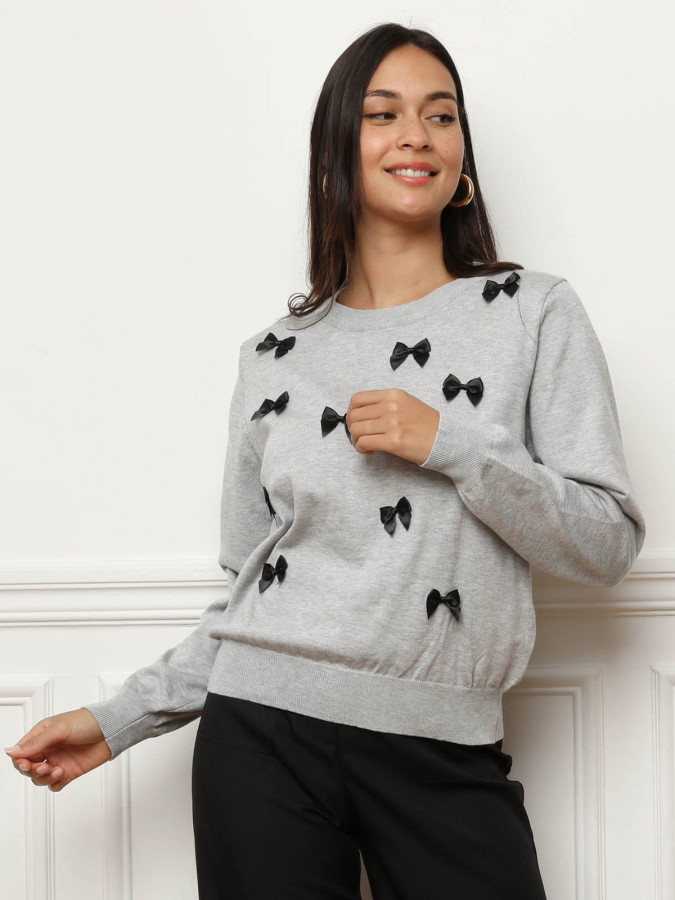 Pull à petits nœuds satinés